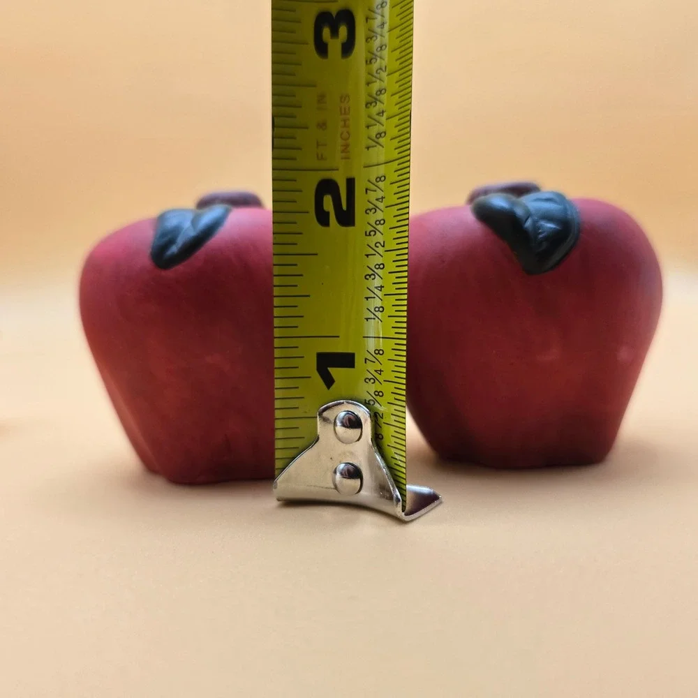 Red Apple‎ Salt and Pepper Shakers with Basket Ceramic Kitchen Decor Set